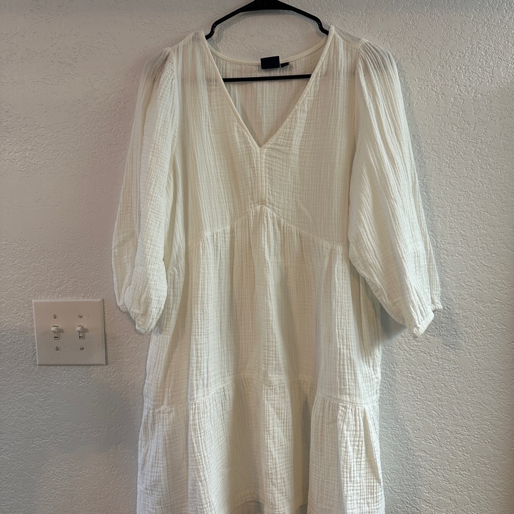 White V-Neck Peasant Gap S Dress
